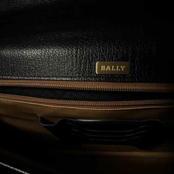 Bally Black leather briefcase with room for laptop and documents - Picture 5 of 5